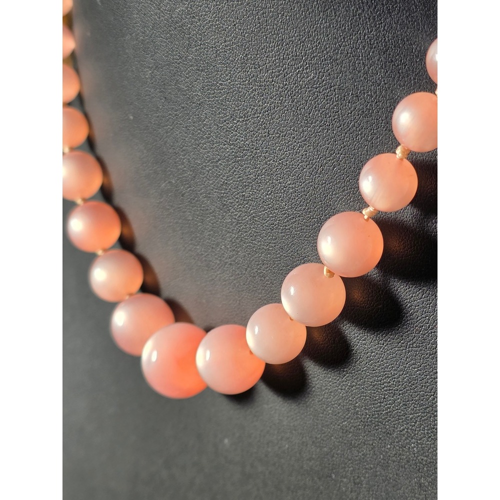 Vintage Pink Moonglow Lucite Graduated Beaded Necklace 18" - Picture 9 of 16